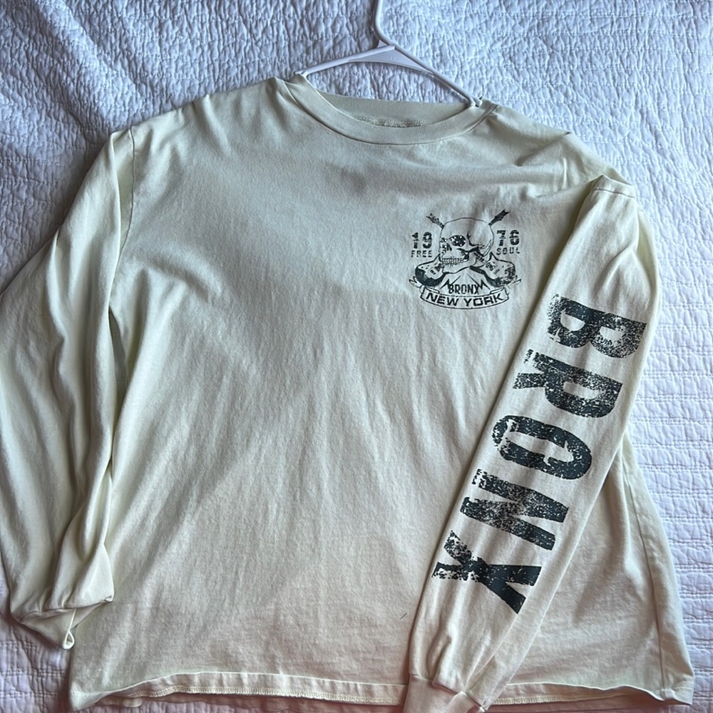T-Shirt (Long Sleeve) in Ivory. Size: S